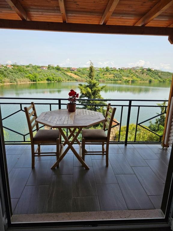 Double Room with Balcony room - Image 1