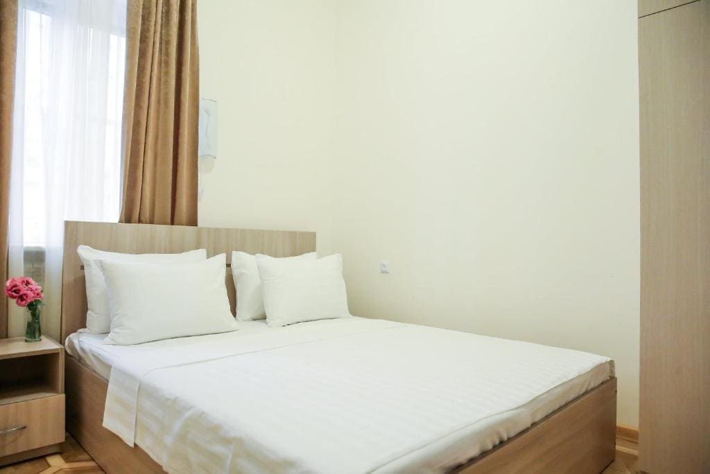 Budget Double Room room - Image 2