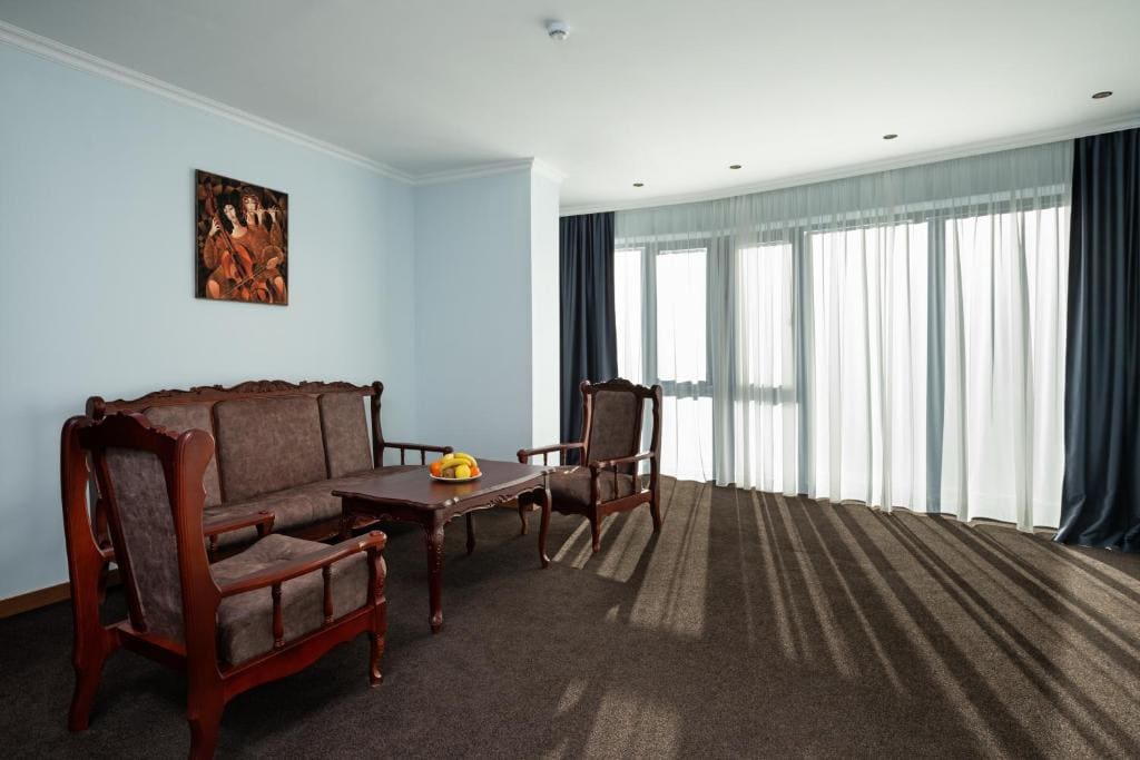 Junior Suite with Mountain View room - Image 3