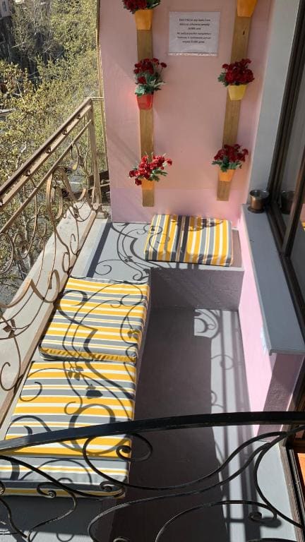 Deluxe Double Room with Bath room - Image 3