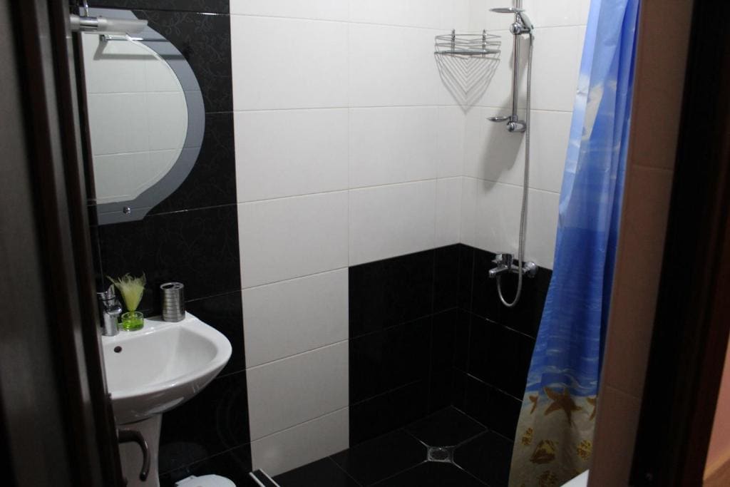Deluxe Double Room with Bath room - Image 1