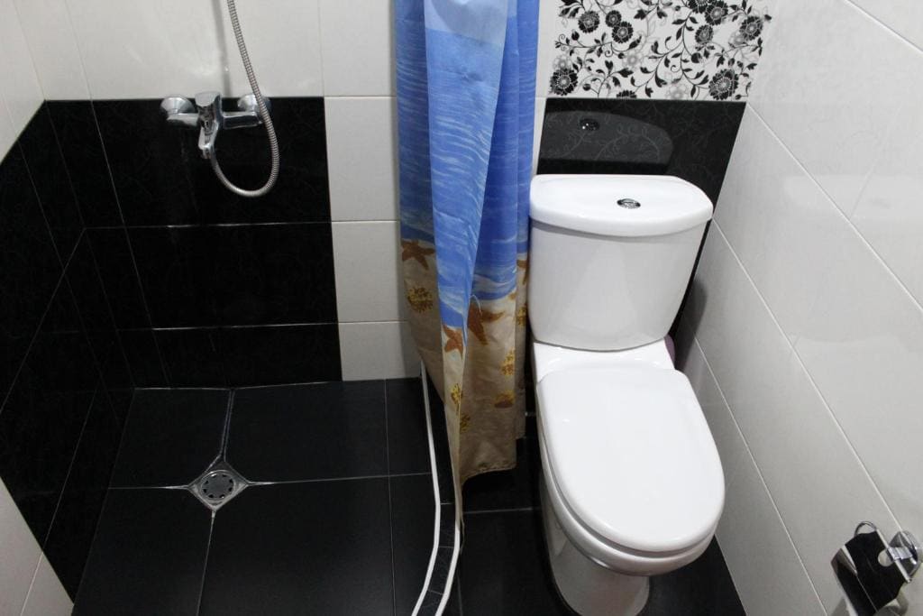 Deluxe Double Room with Bath room - Image 2