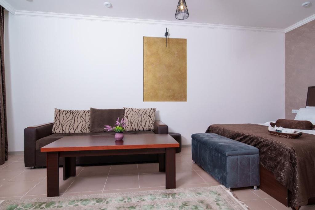 Deluxe Studio room - Image 3