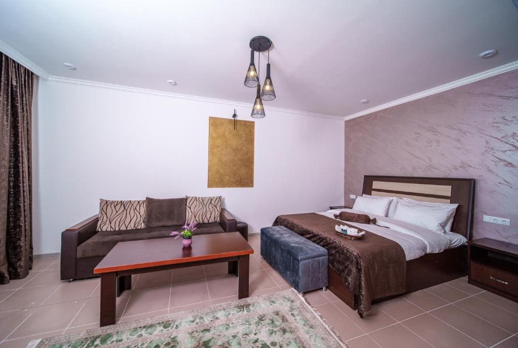 Standard Triple Room room - Image 2