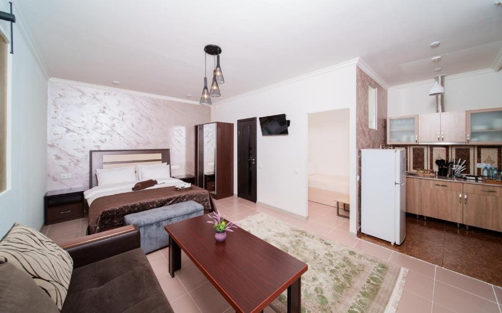 Standard Triple Room room - Image 1