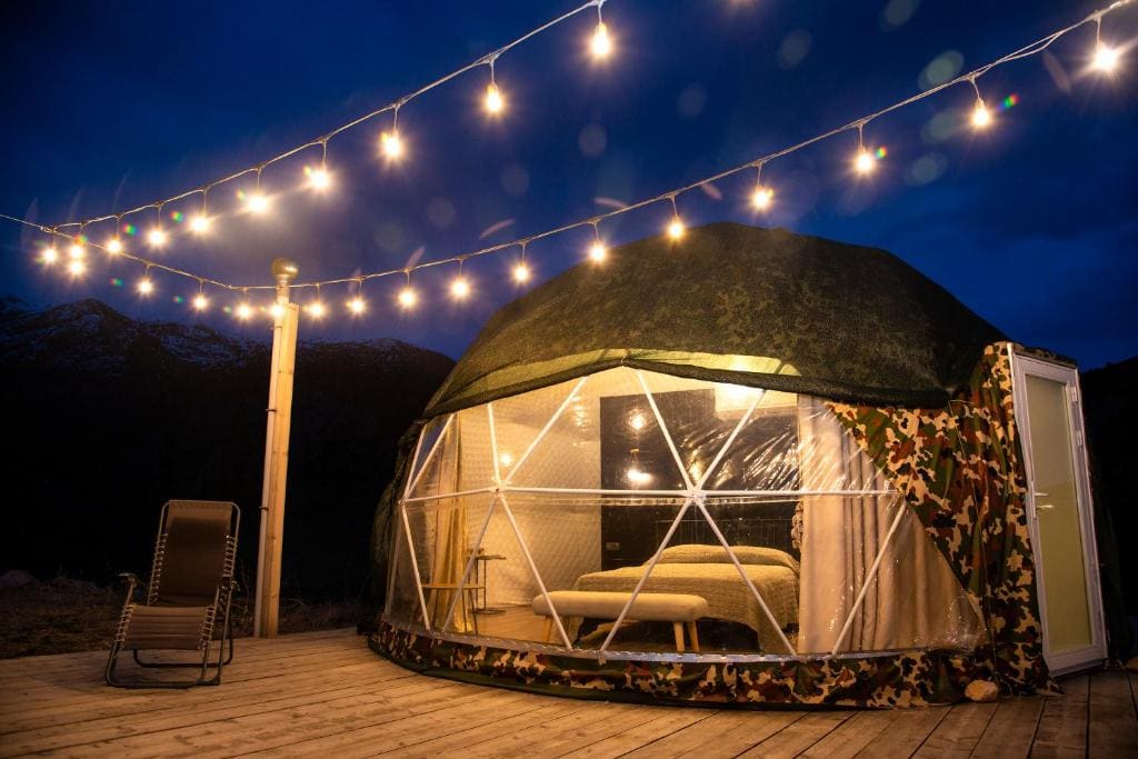 Tent room - Image 2