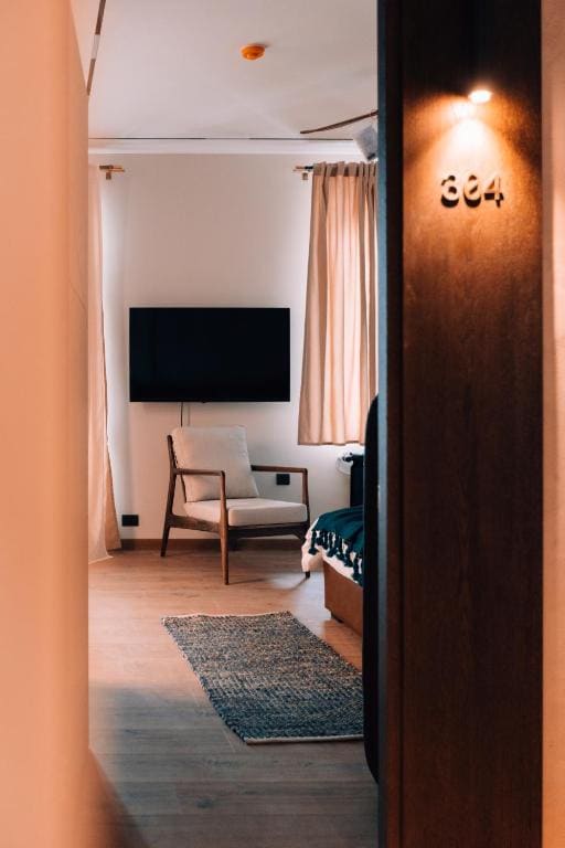 Deluxe King Room room - Image 2