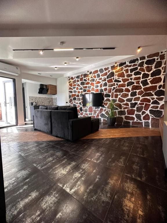 One-Bedroom Apartment with Pool View room - Image 3