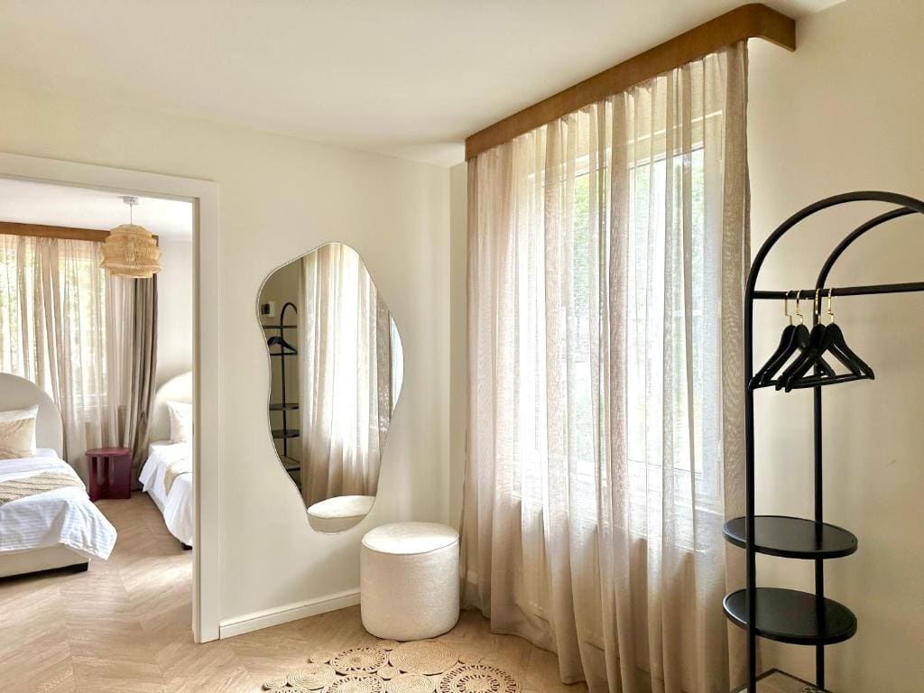 Superior Chalet room - Image 2