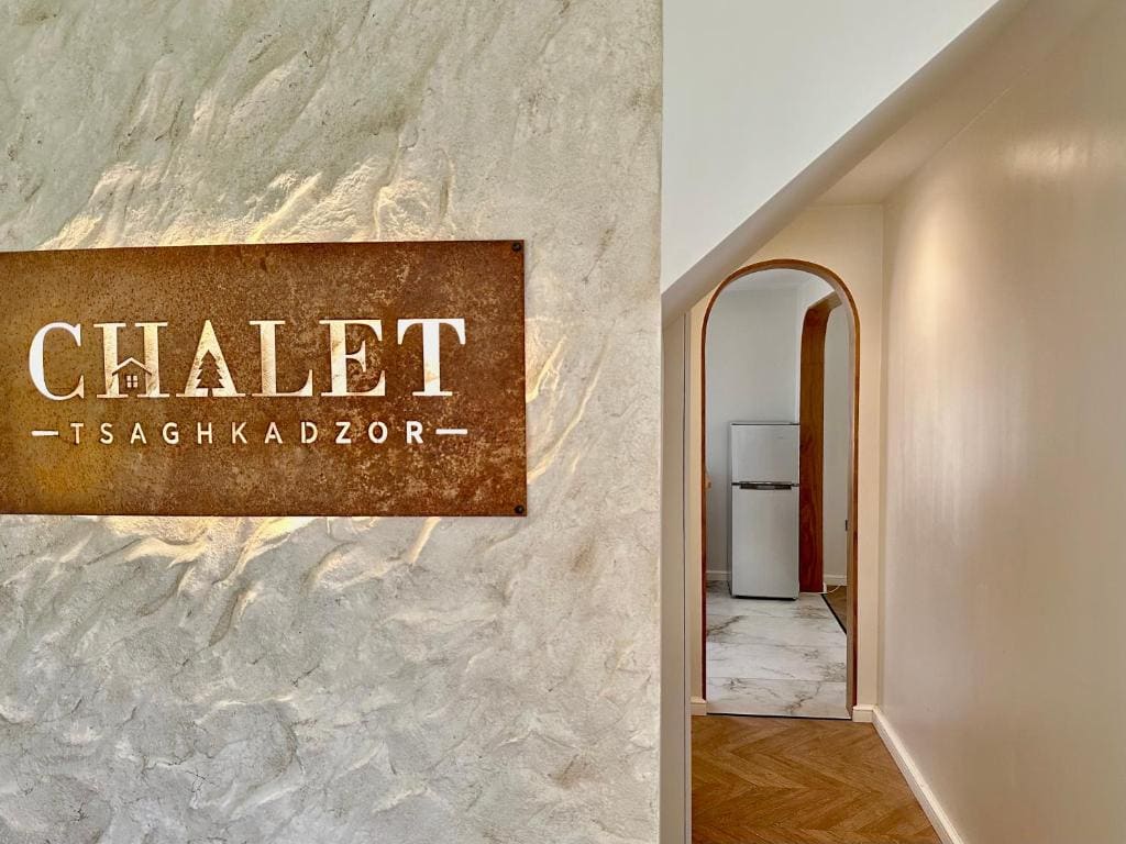 Superior Chalet room - Image 3