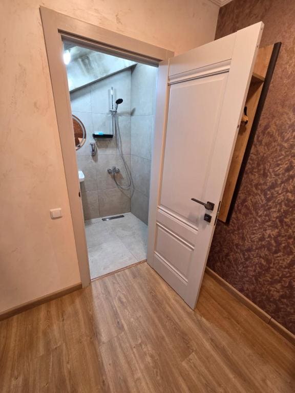 Apartment - Ground Floor room - Image 1
