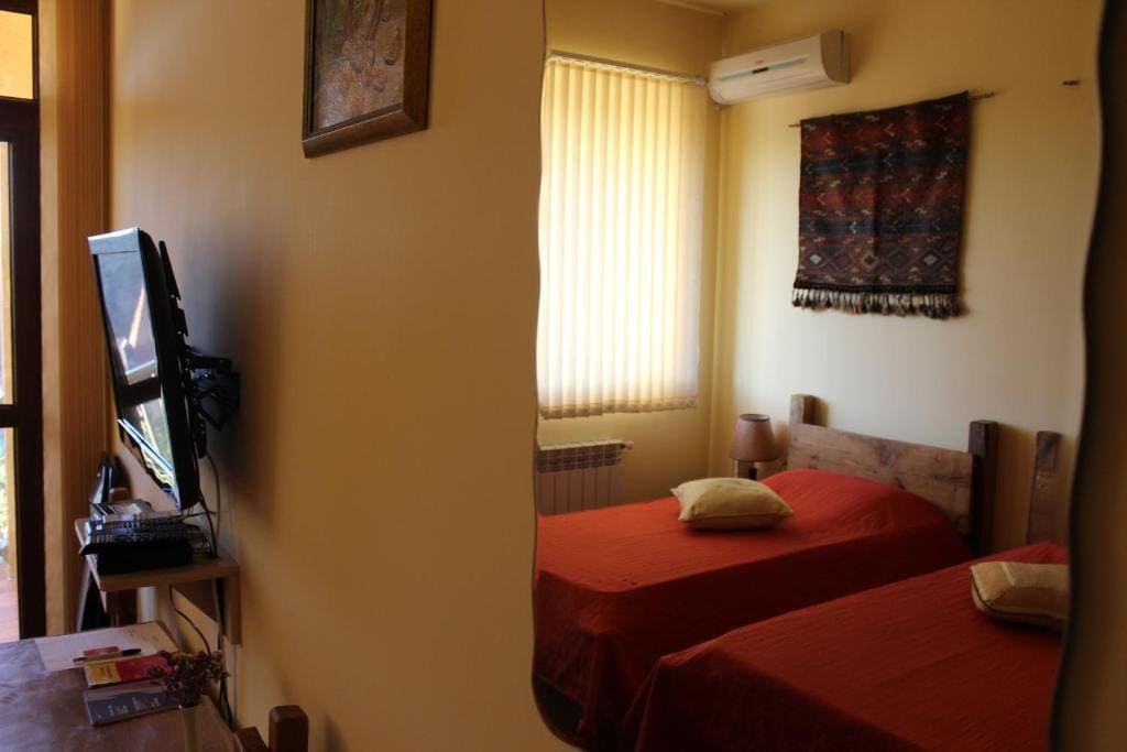 Budget Twin Room room - Image 1