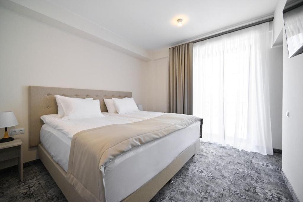 One-Bedroom Suite room - Image 1