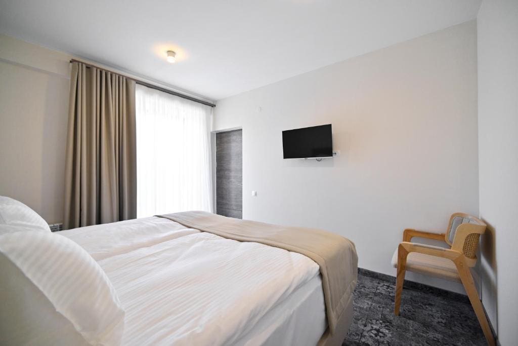 One-Bedroom Suite room - Image 3