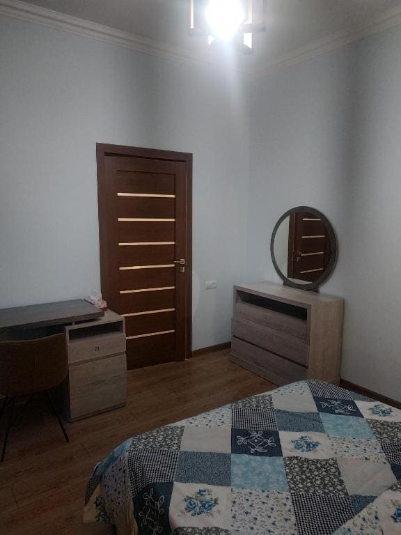 Double Room with Shared Bathroom room - Image 3