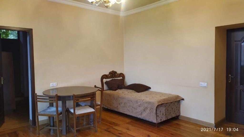 Standard Family Room room - Image 2
