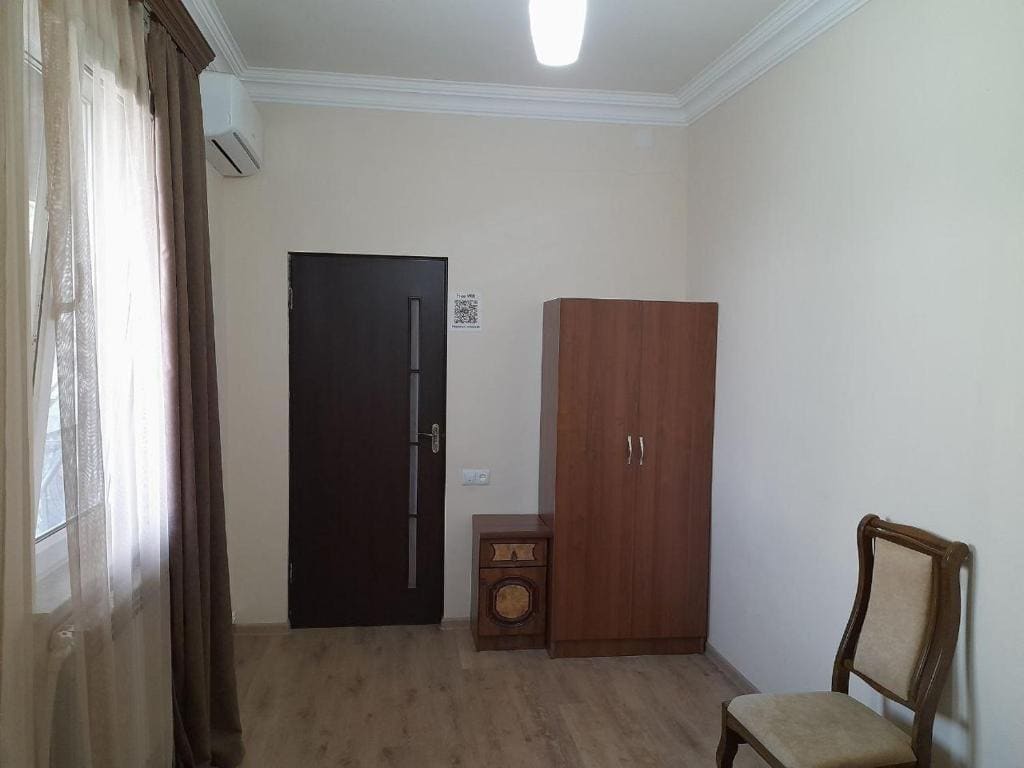 Large Double Room room - Image 3