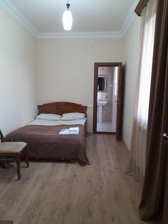 Large Double Room room - Image 1