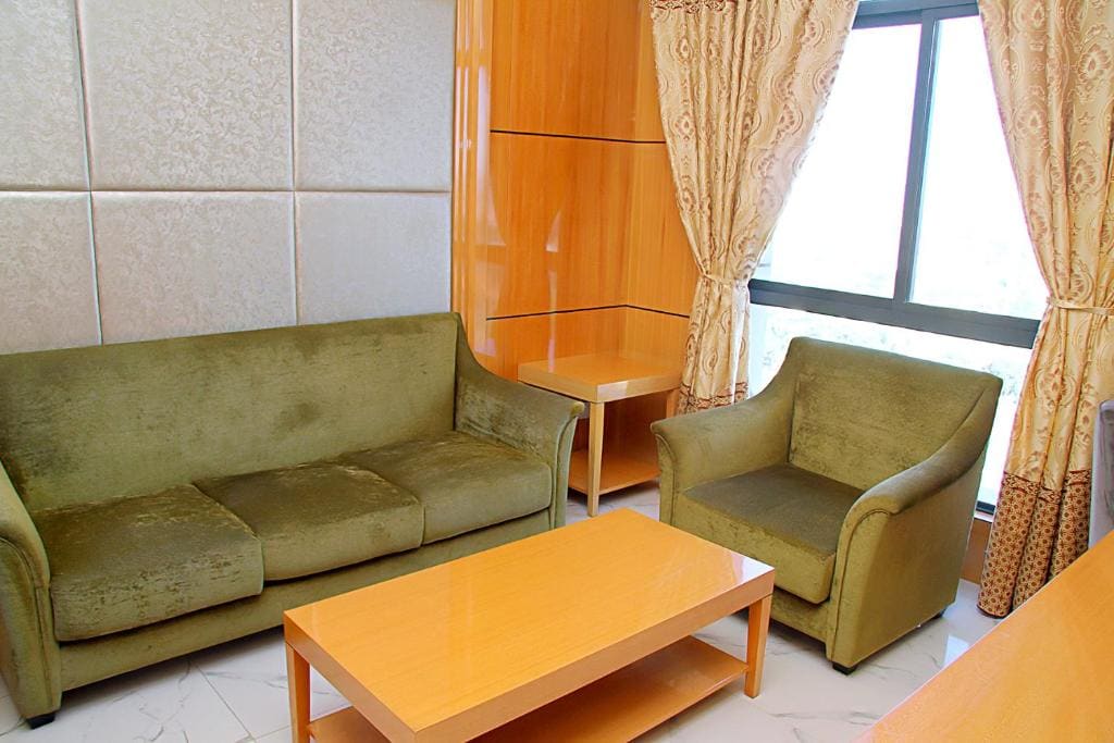 Executive Suite room - Image 3