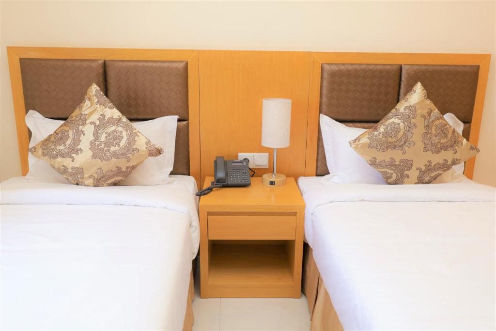 Standard Twin Room room - Image 1