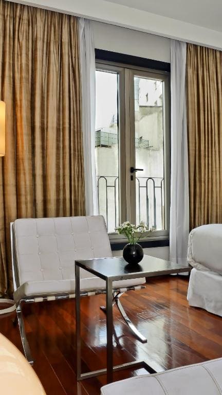 Continental Suite room - Image 1