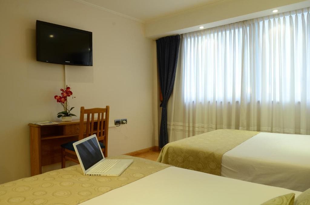Standard Double Room with Two Double Beds room - Image 3