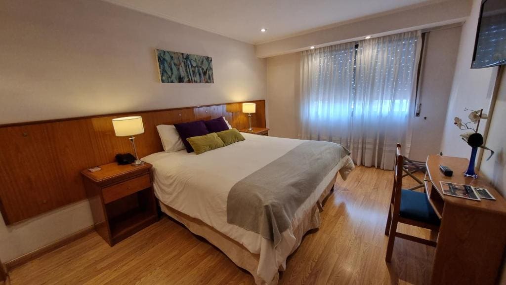 Standard Double or Twin Room room - Image 2