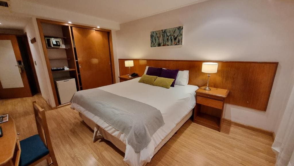 Standard Double or Twin Room room - Image 3