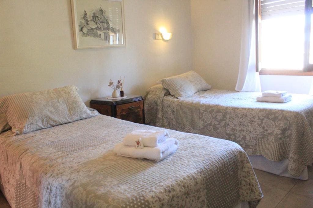 Twin Room room - Image 2