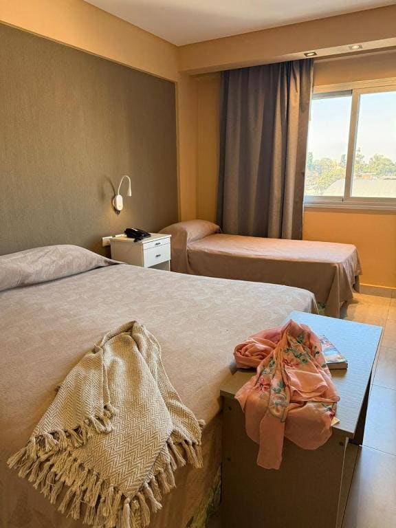 Standard Triple Room room - Image 1