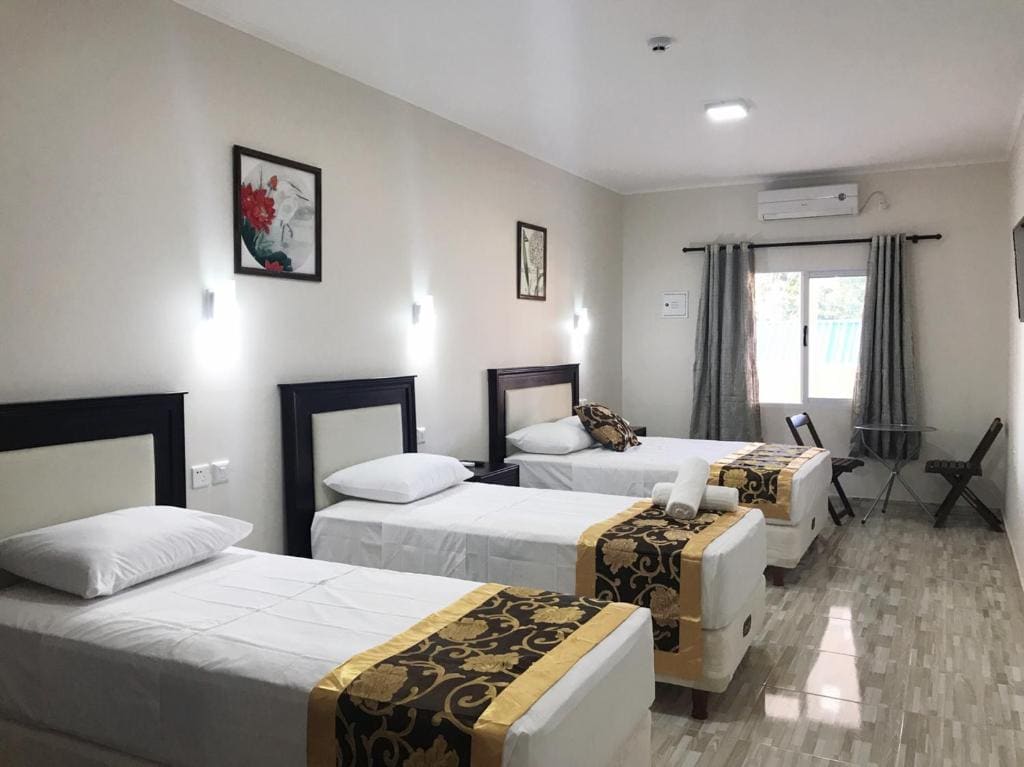 Standard Quadruple Room room - Image 2