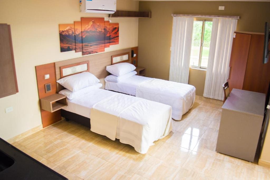 Superior Quadruple Room room - Image 1