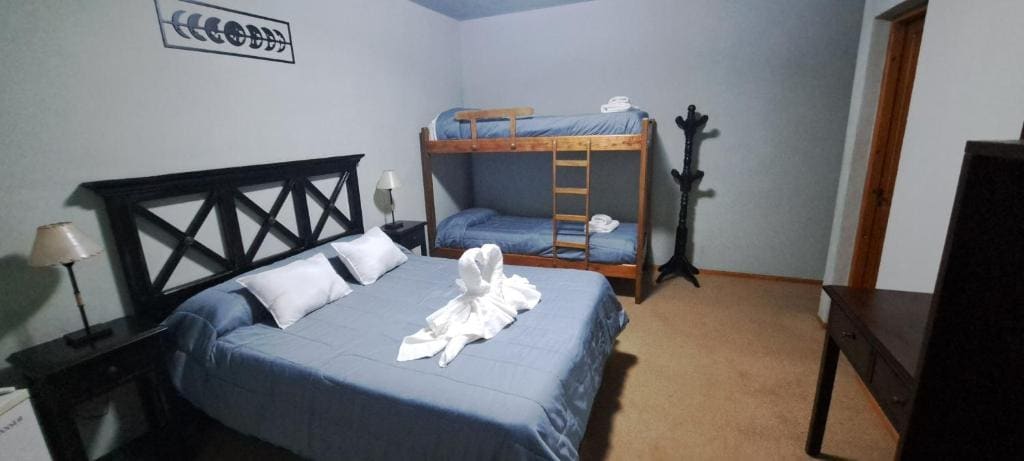 Quadruple Room with Mountain View room - Image 3