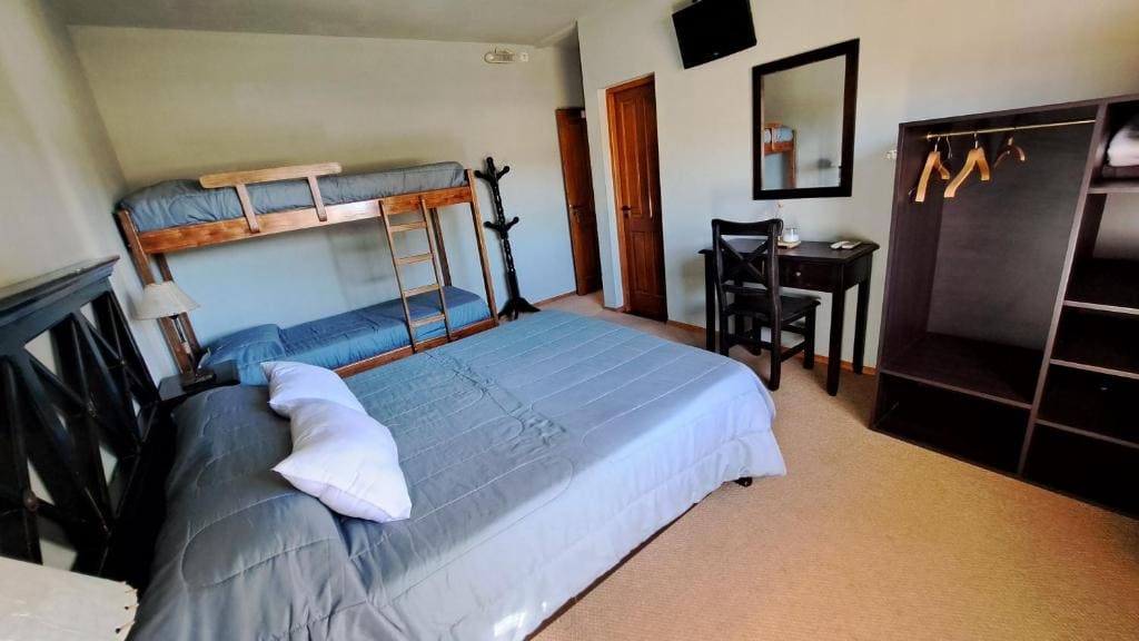 Quadruple Room with Mountain View room - Image 1