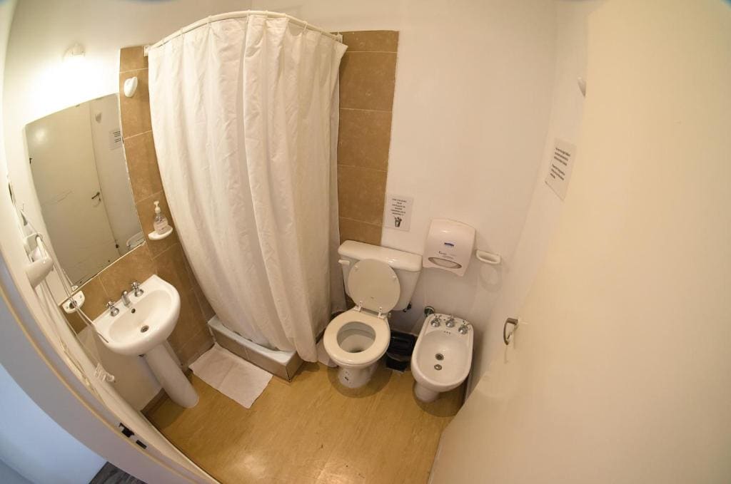 Triple Room with Private Bathroom room - Image 3