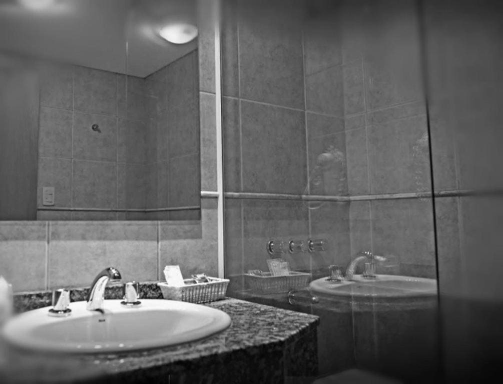 Double Room with Lake View room - Image 1