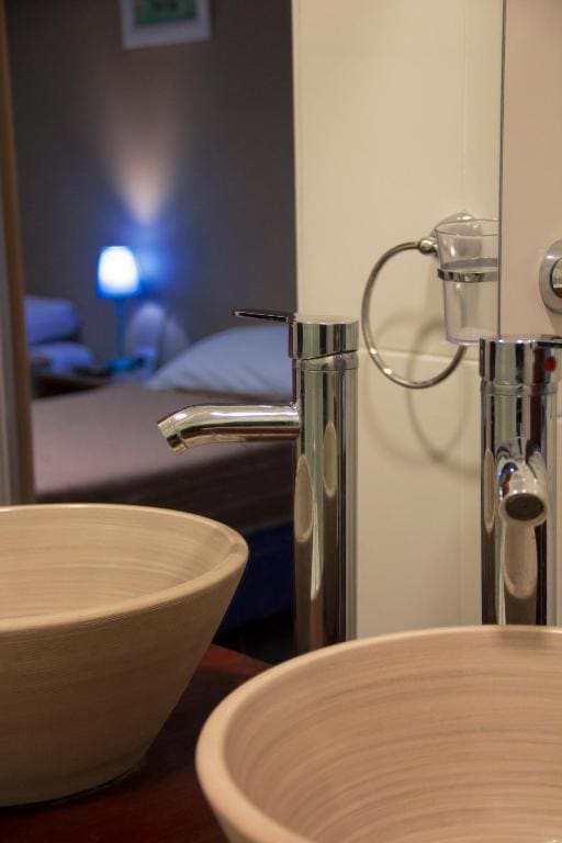 Triple Room with Private Bathroom room - Image 3