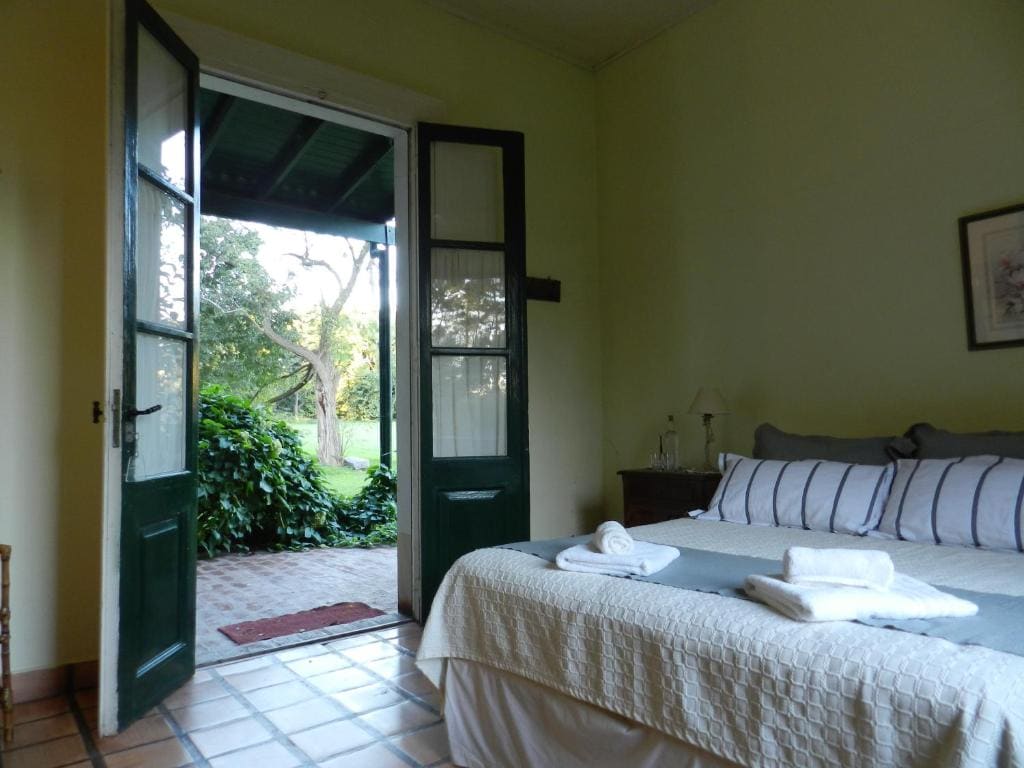 Double Room with Private Bathroom room - Image 3