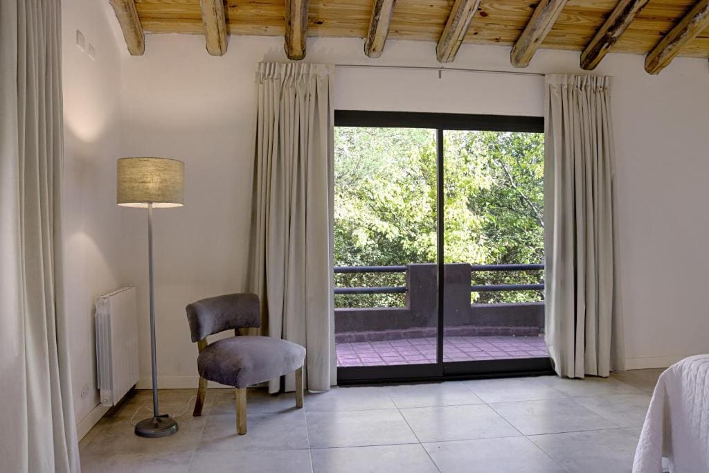 Comfort Triple Room with Shower room - Image 3