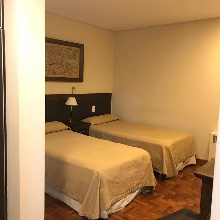 Standard Twin Room room - Image 1