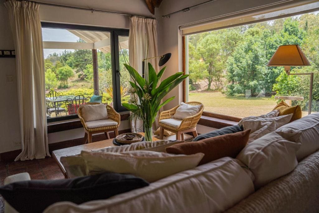 One-Bedroom House room - Image 1