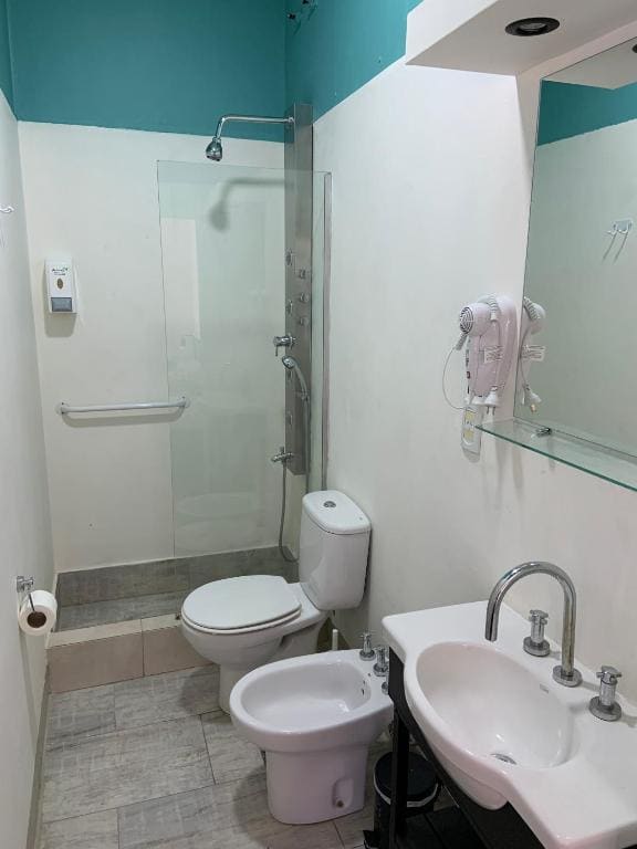Triple Room with Balcony room - Image 1