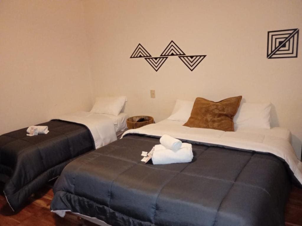 Classic Triple Room room - Image 1