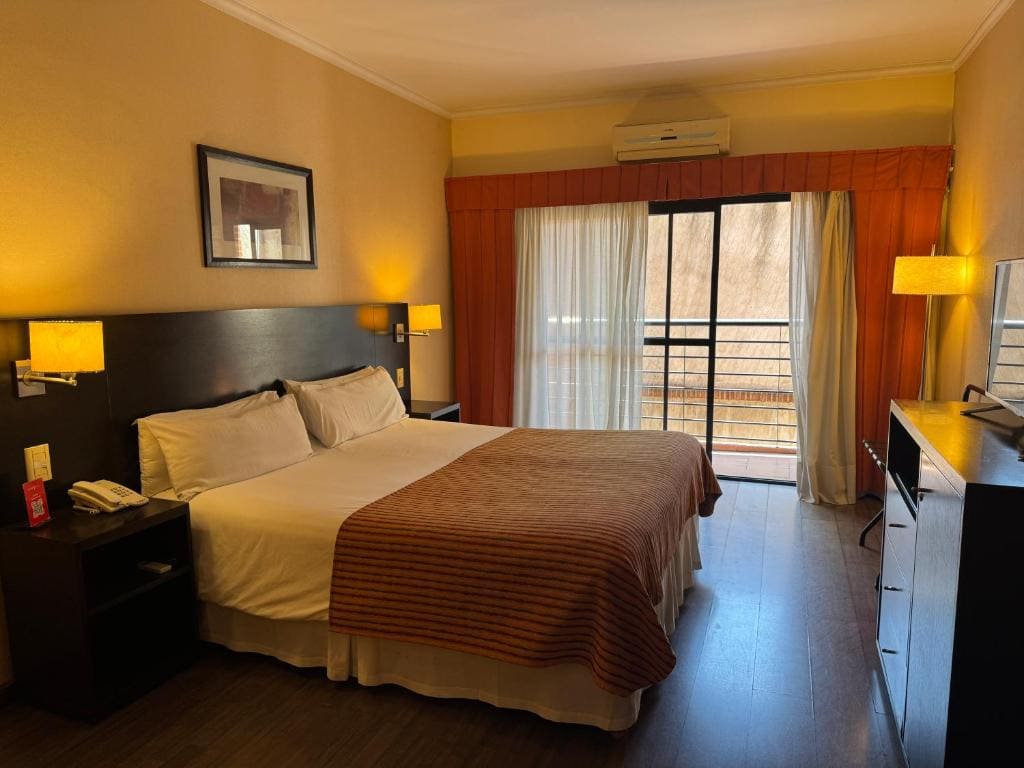 Standard Double or Twin Room room - Image 2