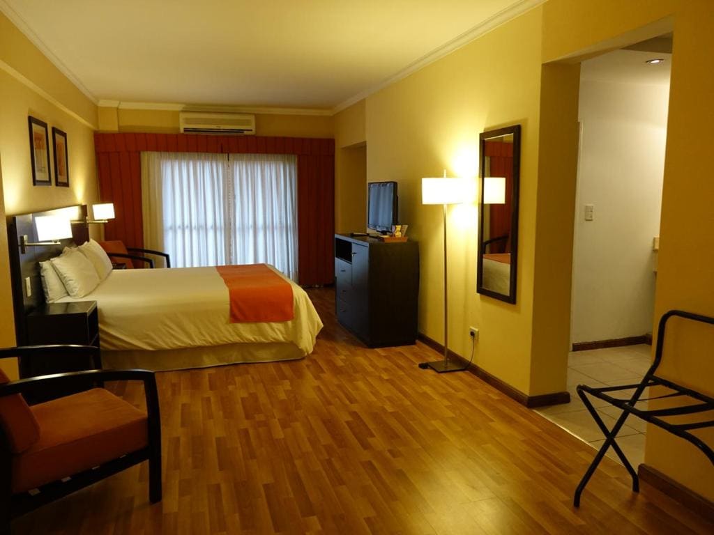 Suite room - Image 1