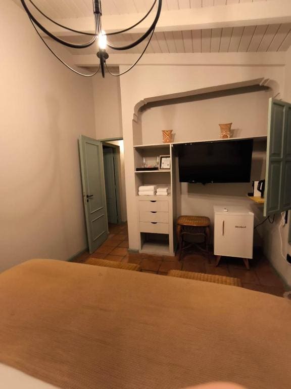 Classic Quadruple Room room - Image 1