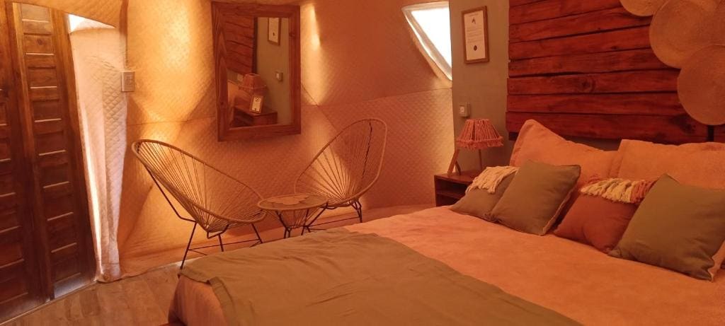 King Room with Mountain View room - Image 1