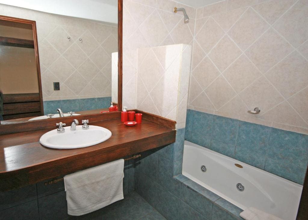 Two-Bedroom Bungalow room - Image 3