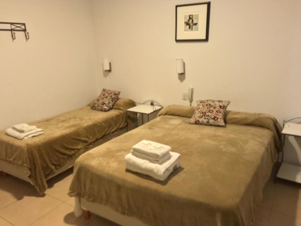 Triple Room with Private Bathroom room - Image 3