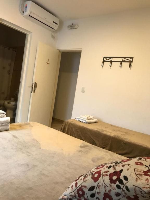Triple Room with Private Bathroom room - Image 2